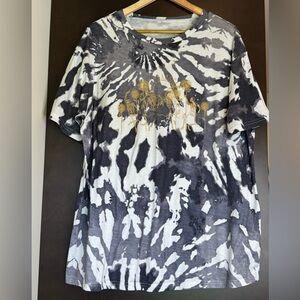 SHEIN Curve Gray and White T-Shirt